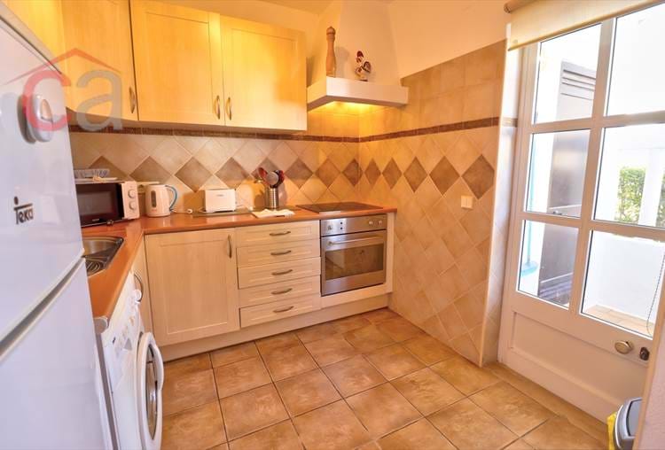 South Facing Quarter Share in a  2 bedroom ground floor apartment 