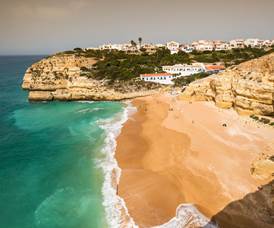 Praia de Benagil og Caneiros stranden blant de 100 strendene i verden "ikke glipp av"