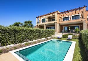 Welcome to Vale de Milho Village – 2 and 3-bedroom townhouses with private pool