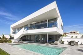 Modern 4 Bedroom Villa with an amazing Sea view 