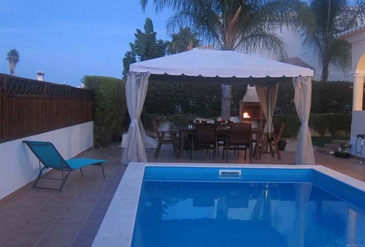 Villa T3 for holiday rental in Carvoeiro with pool 
