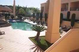 Modern 3 Bedroom Townhouse divided in 2 Apartments walking distance from the Beach