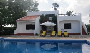 Villa for holiday 4 bedroom holiday villa with pool, Lagoa, Algarve 
