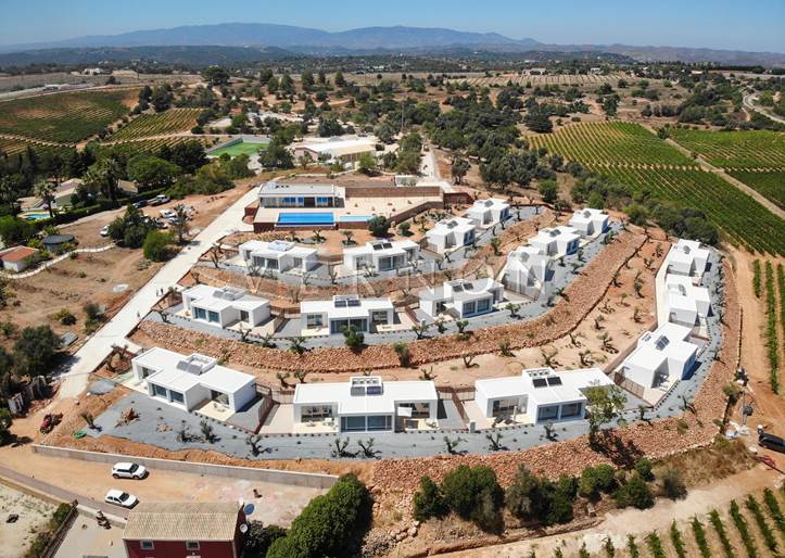 The Vines complex, a Turn-key combination of holiday home and investment project near Carvoeiro: