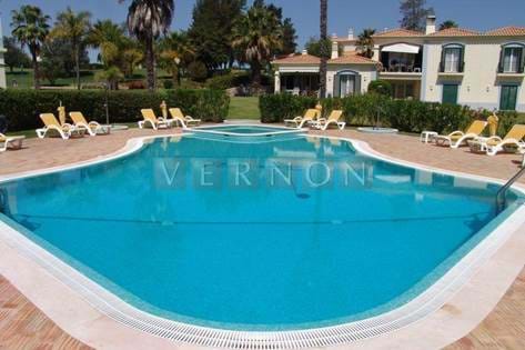 Algarve Carvoeiro, til salgs 1/4 Quarter share - vakkert presentert leilighet med 1 soverom ligger i Pestana Gramacho golfbane