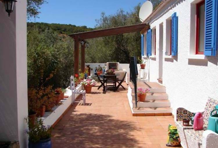 T3+1 Typical Algarve House