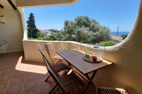Algarve fully renovated 1 bed apartment with sea views and parking for sale, within short walk to Carvoeiro beach and amenities