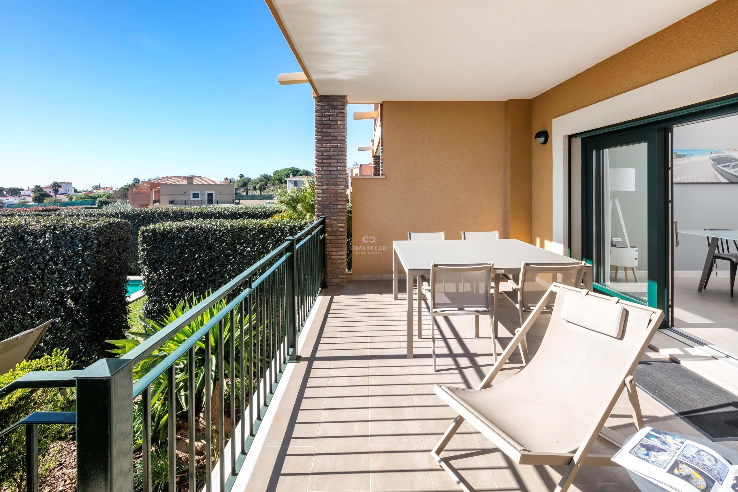 Superb 2+1-bedroom townhouse with private pool and garden