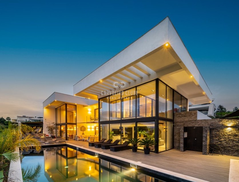 Villa contemporaine de 4 chambres avec piscine et vues fantastiques