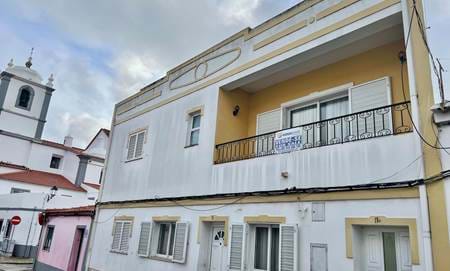 Townhouse in the center of Lagoa 