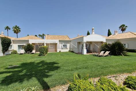 Algarve Carvoeiro for sale 1/4 SHARE (3 MONTHS USAGE PER YEAR)  of a 2 bedroom townhouse on the Spa Resort Vale de Oliveiras 