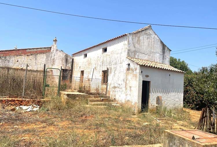 Mixed land with 6 houses for reconstruction 