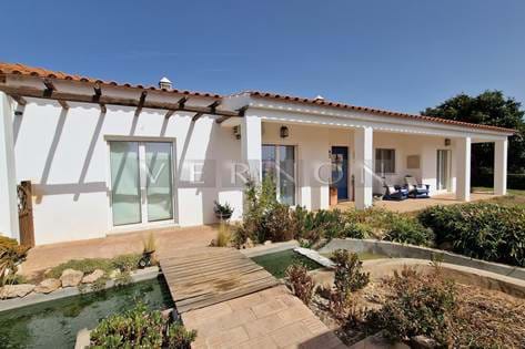 Charmante maison de campagne spacieuse de 3 chambres avec piscine à vendre entre Lagoa et Silves, Algarve