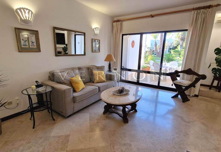 Algarve Ferragudo for sale 2 bed townhouse on popular complex Vila Gaivota only 5 minute’s walk to Caneiros beach & restaurants 