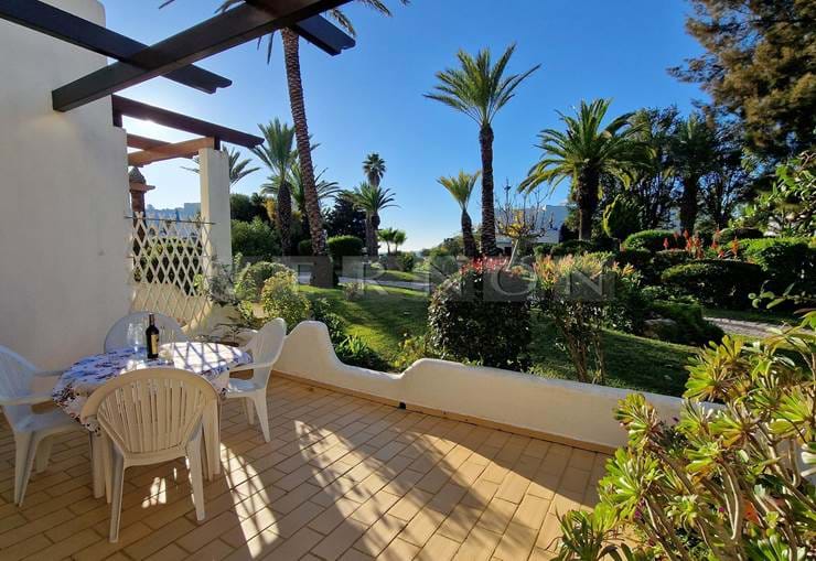 Algarve Ferragudo for sale 2 bed townhouse on popular complex Vila Gaivota only 5 minute’s walk to Caneiros beach & restaurants 