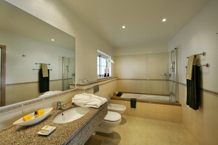 Apartment to rent in Lagoa  | T2s | Ref: 7250