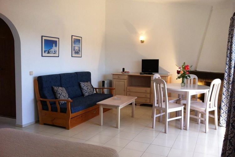 Apartment to rent in Lagoa  | T0 | Ref: 7300